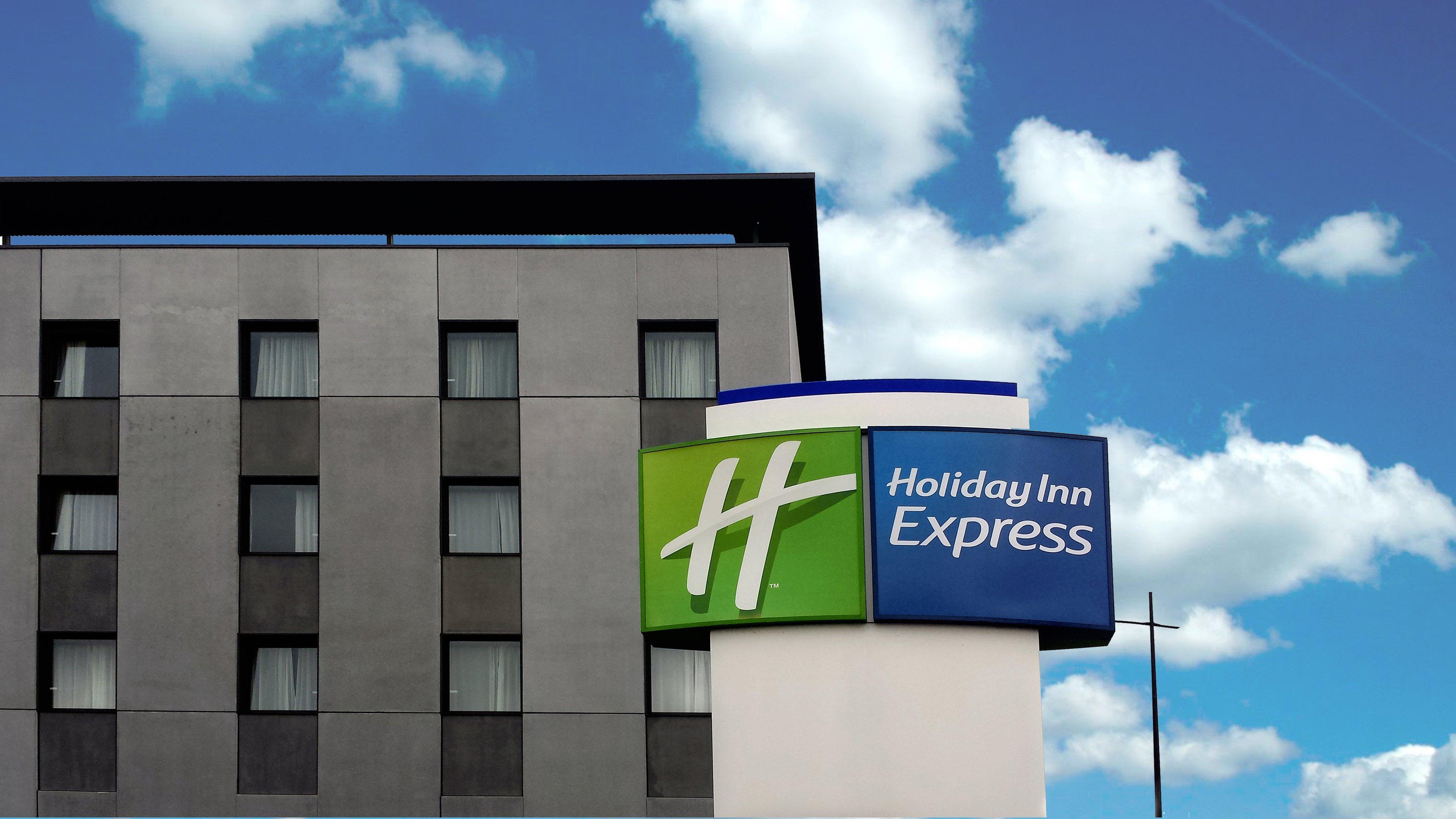 Holiday Inn Express Bilbao Airport, An Ihg Hotel Дерио Экстерьер фото
